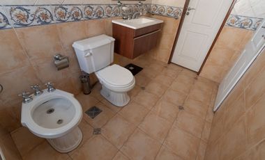 VENTA Casa 6 amb con Pileta en Vicente López