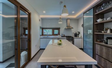 Casas de Categoria en Venta en Ringuelet, La Plata