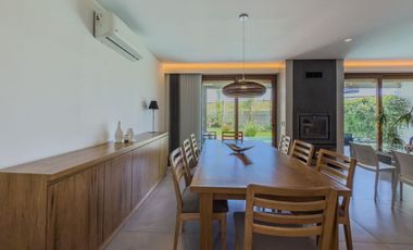 Casas de Categoria en Venta en Ringuelet, La Plata