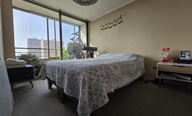 Departamento en Venta en Vargas Buston 1051. Piso 8. Amplio living comedor vista despejada