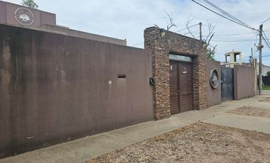 Venta Local Comercial 1100 m² en Luján.