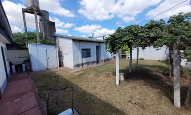 CASA EN VENTA DE 3 AMBIENTES + DEPARTAMENTO