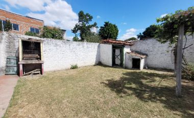 CASA EN VENTA DE 3 AMBIENTES + DEPARTAMENTO