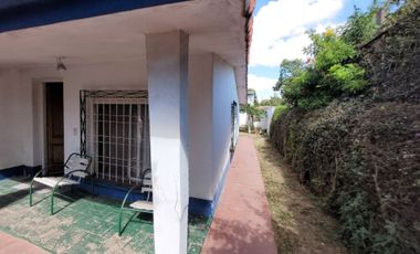 CASA EN VENTA DE 3 AMBIENTES + DEPARTAMENTO