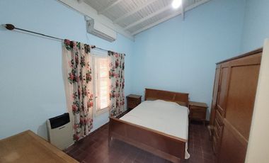 CASA EN VENTA DE 3 AMBIENTES + DEPARTAMENTO