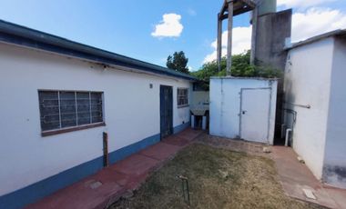 CASA EN VENTA DE 3 AMBIENTES + DEPARTAMENTO
