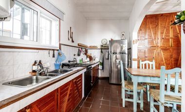 VENTA CASA 6 AMB- PATIO-TERRAZA- COCH - AGRONOMIA