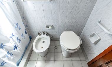 VENTA CASA 6 AMB- PATIO-TERRAZA- COCH - AGRONOMIA