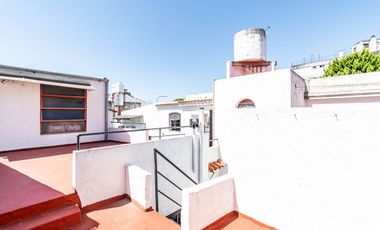 VENTA CASA 6 AMB- PATIO-TERRAZA- COCH - AGRONOMIA