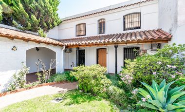 VENTA CASA 6 AMB- PATIO-TERRAZA- COCH - AGRONOMIA