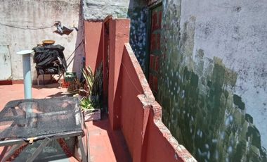 VENTA PH 2 AMB A REFACCIONAR, ACEPTA PERMUTA