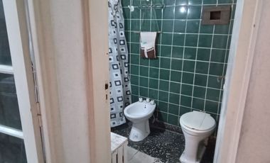 VENTA PH 2 AMB A REFACCIONAR, ACEPTA PERMUTA