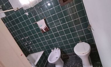 VENTA PH 2 AMB A REFACCIONAR, ACEPTA PERMUTA