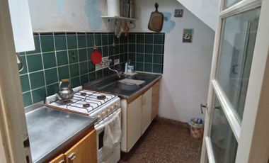 VENTA PH 2 AMB A REFACCIONAR, ACEPTA PERMUTA