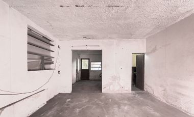 CASA EN VENTA  8 AMBIENTES EN  ALEJANDRO KORN