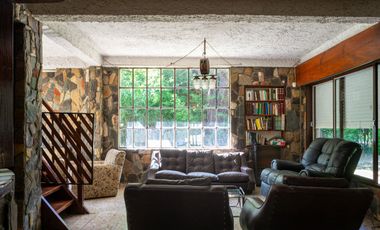 CASA EN VENTA  8 AMBIENTES EN  ALEJANDRO KORN