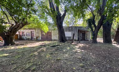 CASA EN VENTA  8 AMBIENTES EN  ALEJANDRO KORN