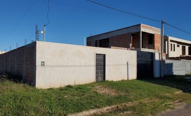CASA 1 DORMITORIO CON PARQUE Y PILETA