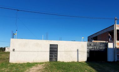 CASA 1 DORMITORIO CON PARQUE Y PILETA