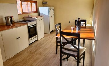 CASA 1 DORMITORIO CON PARQUE Y PILETA