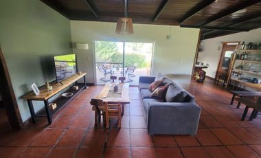VENTA CASA DE 3 AMBIENTES EN SIERRAS DE LOS PADRES