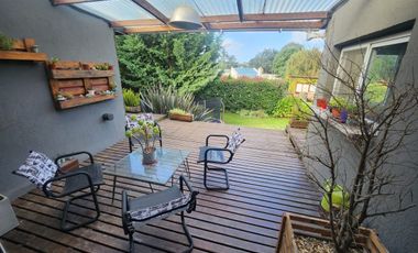 VENTA CASA DE 3 AMBIENTES EN SIERRAS DE LOS PADRES