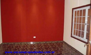 V523 Villa Sarmiento Venta Casa en PH 5 amb.con cochera, patio y piscina Impecable