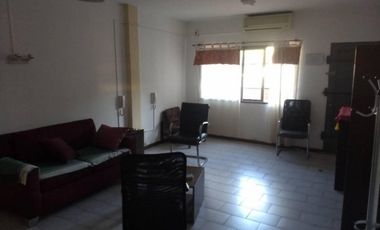 OFICINA EN PLENO CENTRO DE MONTE GRANDE