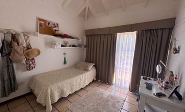 Venta de casa en Echeverria del lago- acepta permuta- Canning