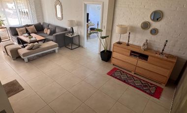 Venta de casa en Echeverria del lago- acepta permuta- Canning