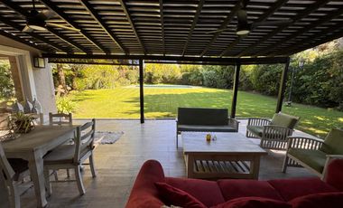 Venta de casa en Echeverria del lago- acepta permuta- Canning