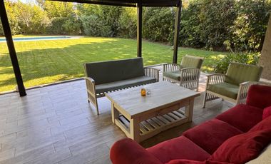 Venta de casa en Echeverria del lago- acepta permuta- Canning