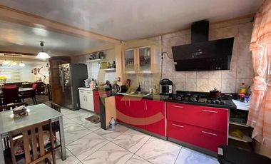 Se vende casa avenida la Tirana