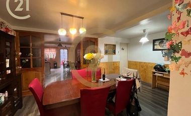 Se vende casa avenida la Tirana