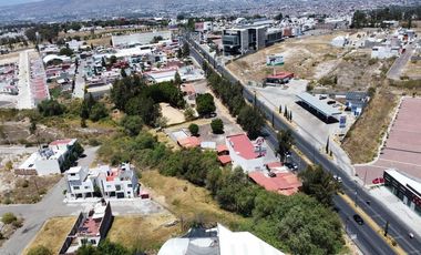 Terreno en RENTA sobre Avenida Juan Pablo II en Altozano, Morelia