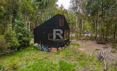 TINY HOUSE AMOBLADA EN PARCELA CON HERMOSO BOSQUE NATIVO