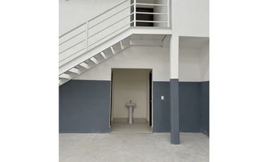 BODEGA EN RENTA EN PARQUE INDUSTRIAL SANTA CATARINA