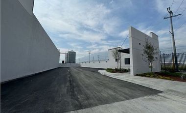 BODEGA EN RENTA EN PARQUE INDUSTRIAL SANTA CATARINA