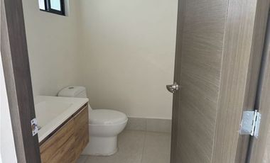 BODEGA EN RENTA EN PARQUE INDUSTRIAL SANTA CATARINA