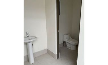 BODEGA EN RENTA EN PARQUE INDUSTRIAL SANTA CATARINA