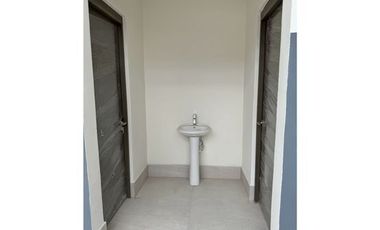 BODEGA EN RENTA EN PARQUE INDUSTRIAL SANTA CATARINA