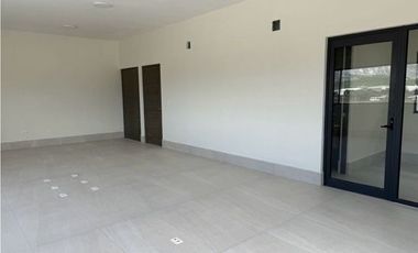 BODEGA EN RENTA EN PARQUE INDUSTRIAL SANTA CATARINA