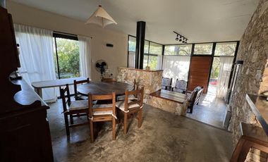 Casa en venta - 3 Dormitorios 2 Baños - 275Mts2 - Ostende