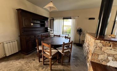 Casa en venta - 3 Dormitorios 2 Baños - 275Mts2 - Ostende