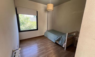 Casa en venta - 3 Dormitorios 2 Baños - 275Mts2 - Ostende