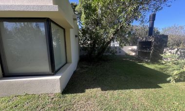 Casa en venta - 3 Dormitorios 2 Baños - 275Mts2 - Ostende