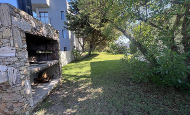Casa en venta - 3 Dormitorios 2 Baños - 275Mts2 - Ostende