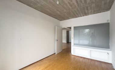 Oficina, estudio,  consultorio, Showroom en  Alquiler  Moderno