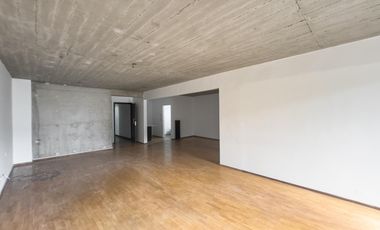 Oficina, estudio,  consultorio, Showroom en  Alquiler  Moderno