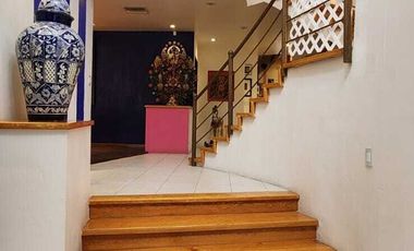 CASA EN VENTA ESTILO BARRAGAN EN SAN FRANCISCO COUNTRY